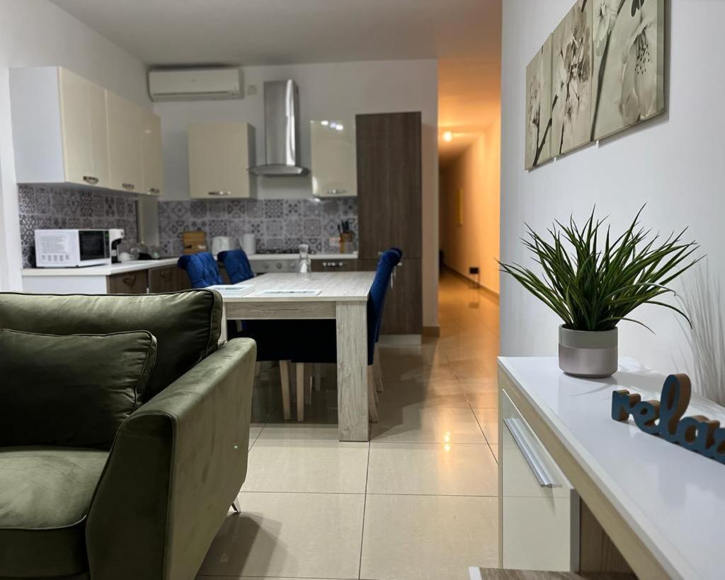 Ferienwohnung Crimson Court Is-Swieqi Exterior foto